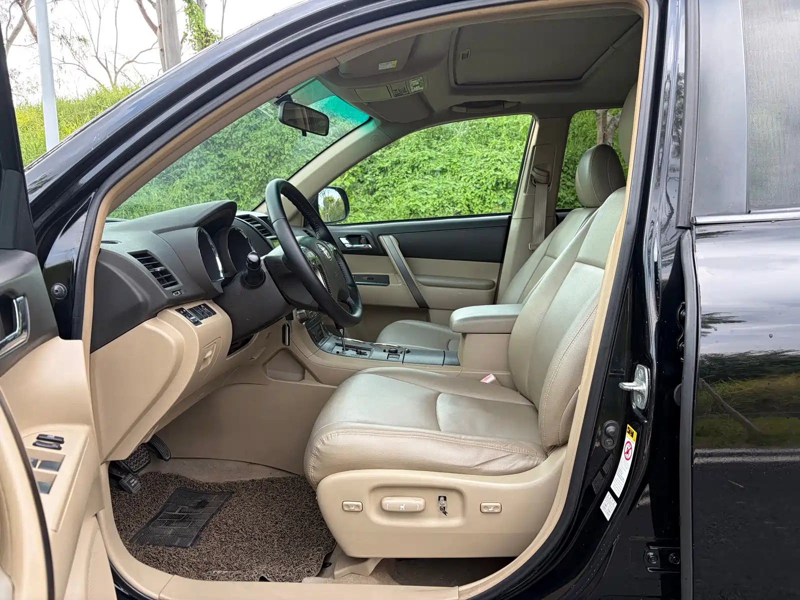Photo 6 - Toyota Highlander