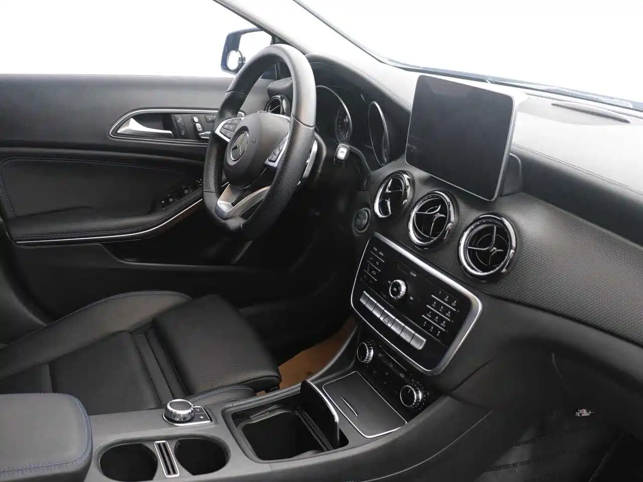 Mercedes-Benz GLA 2019 GLA 200 Fashion фото 5