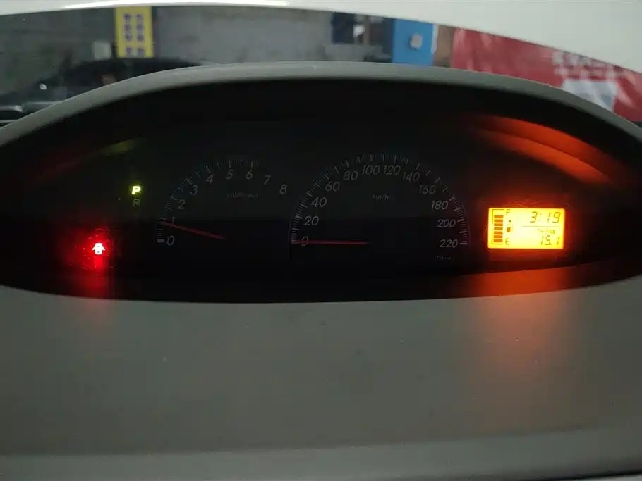 Toyota Vios 2010 1.3L GL-i Standard AT фото 14