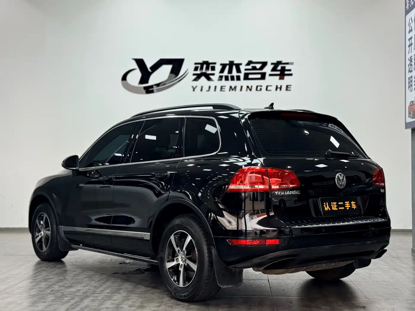 Volkswagen Touareg 2011 3.0TDI Diesel Comfort фото 18