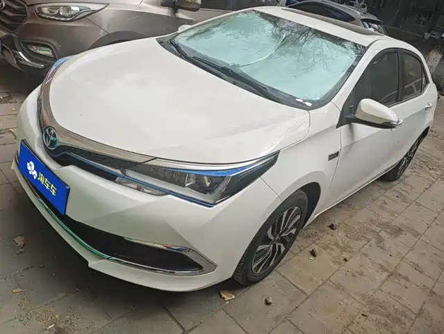  Toyota Corolla Twin Engine E+ 2019 1.8L E-CVT Leading Edition