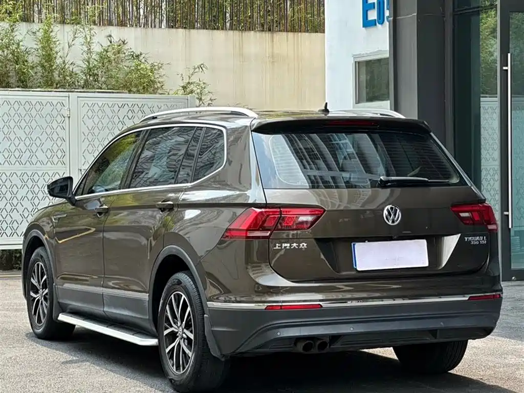 Volkswagen Tiguan L 2017 330TSI Automatic 2WD Luxury Edition фото 4