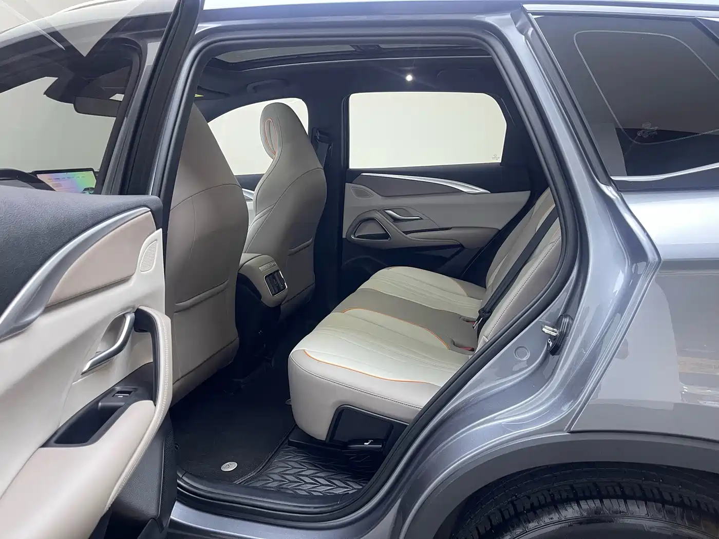 BYD Song Pro New Energy 2024 Glory Edition DM-i 110KM Surpassing фото 11
