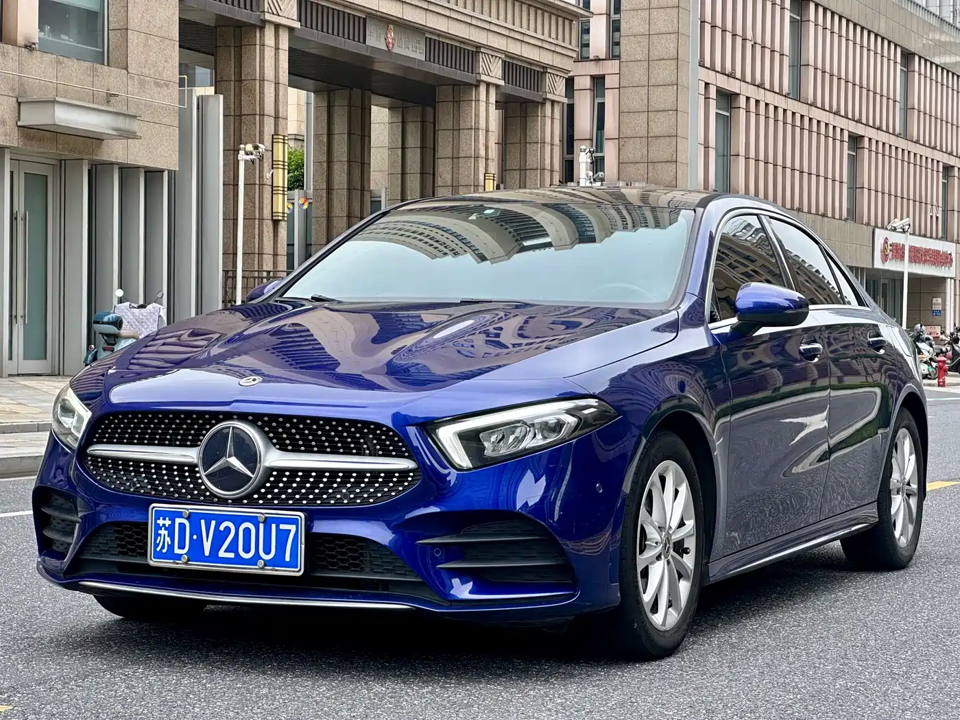 Mercedes-Benz A-Class 2021 A 200 L Sport Sedan Fashion Edition