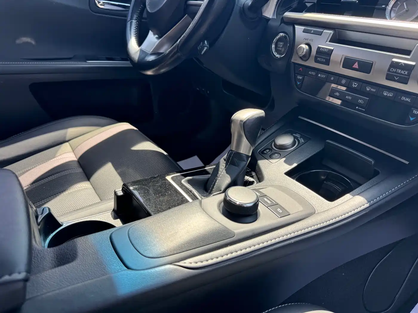 Lexus ES 2015 200 Elite Edition фото 13