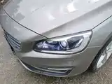 صورة 24 - Volvo S60