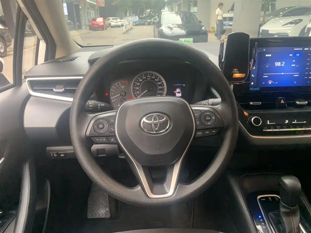 Toyota Corolla 2021 1.2T S-CVT Elite PLUS Edition фото 4