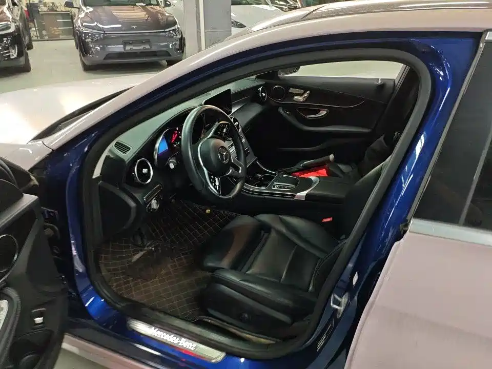 Mercedes-Benz C-Class 2019 C 260 L Sport фото 4
