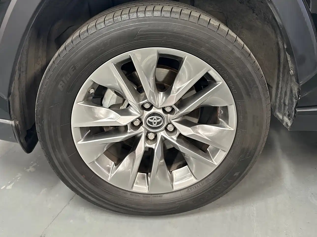 Toyota Wildlander 2022 Hybrid 2.5L E-CVT FWD Luxury PLUS Edition фото 9