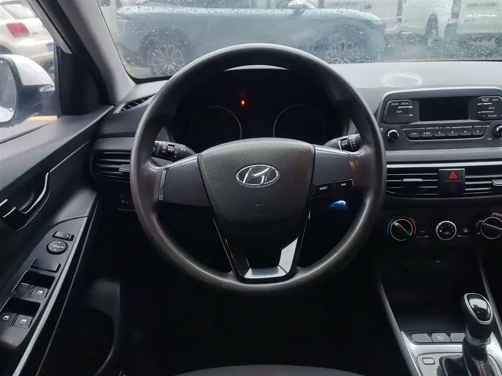 Hyundai Elantra 2020 1.6L Auto GL Pleasing Edition фото 11