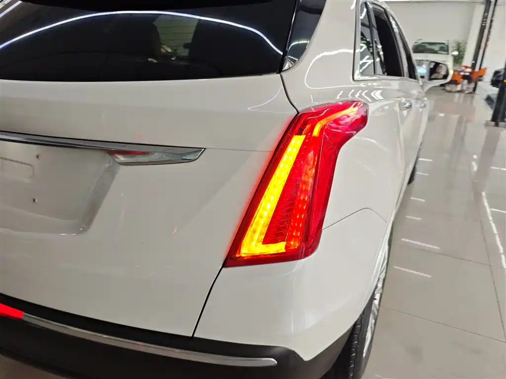 Cadillac XT5 2016 25T Technology Model фото 8