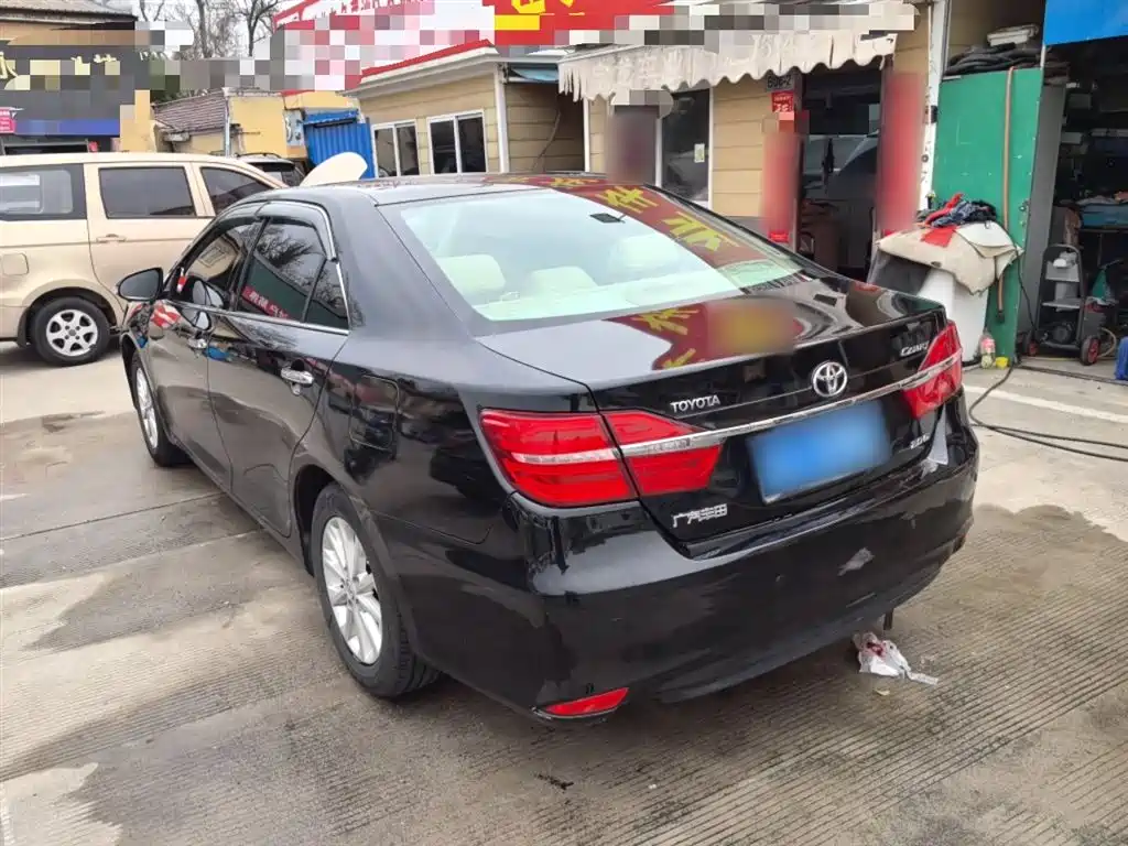 Toyota Camry 2016 2.0G 10th Anniversary Leading Edition фото 5