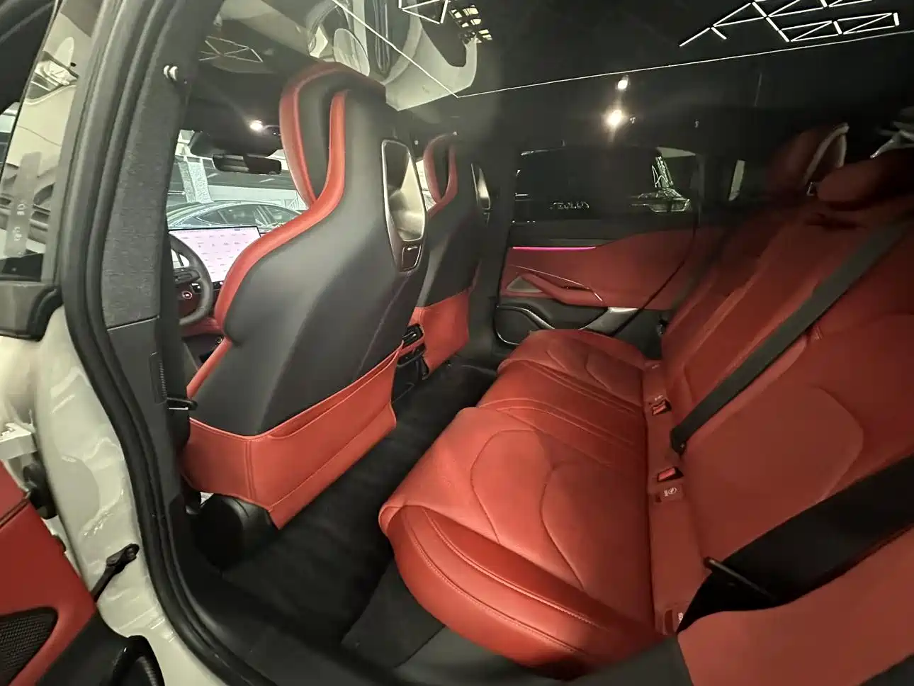 Xiaomi Auto Xiaomi SU7 2024 RWD Ultra Long Range Advanced Smart Driving Pro Edition фото 10