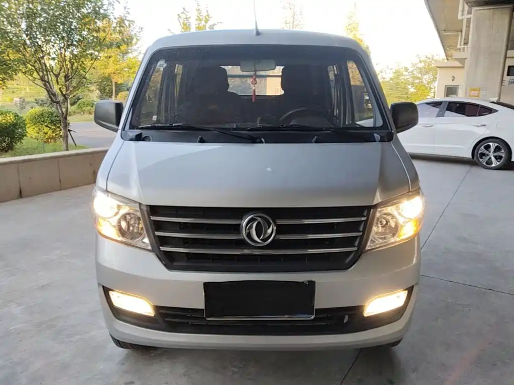 صورة 3 - Dongfeng Xiaokang DFSK C32