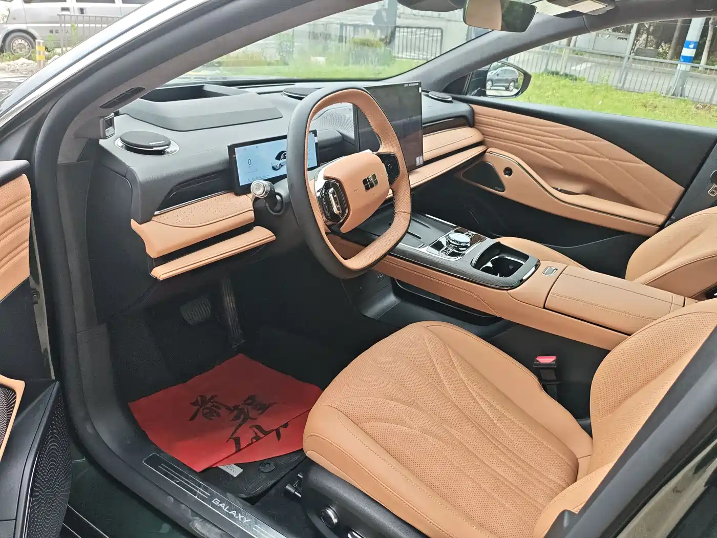 Geely Galaxy Galaxy Xingyao 8 2025 130km EM-P Starship Edition фото 12