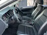 Фото 3 - Volkswagen Golf
