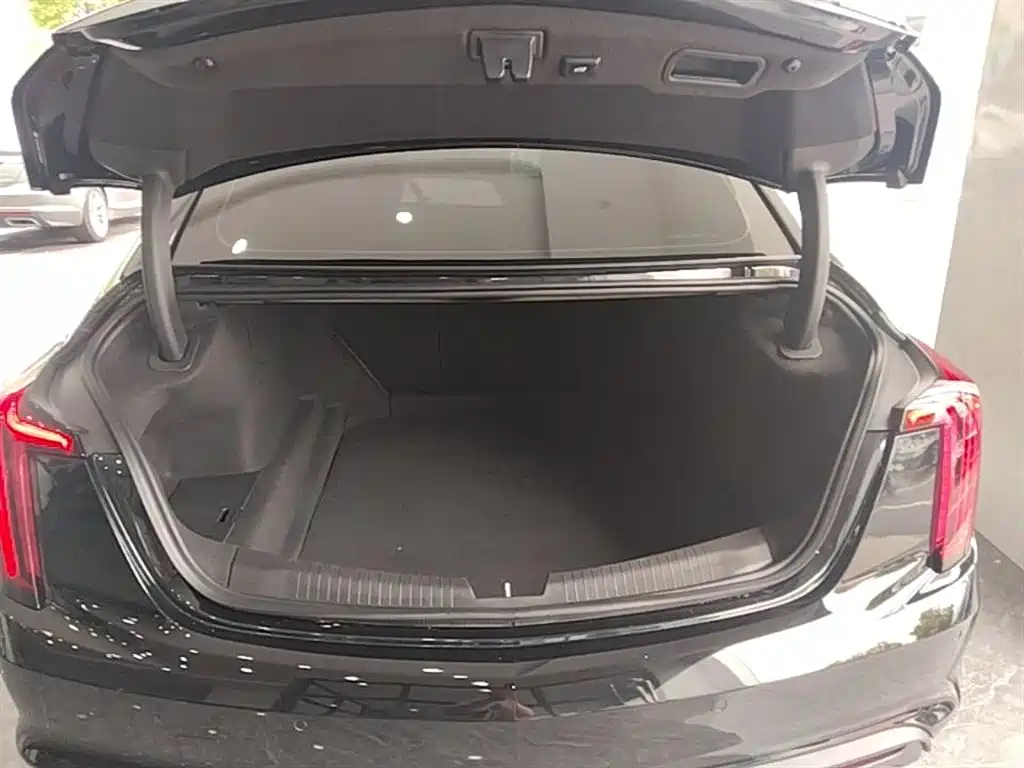 Cadillac CT5 2024 28T Luxury Model Pro фото 19