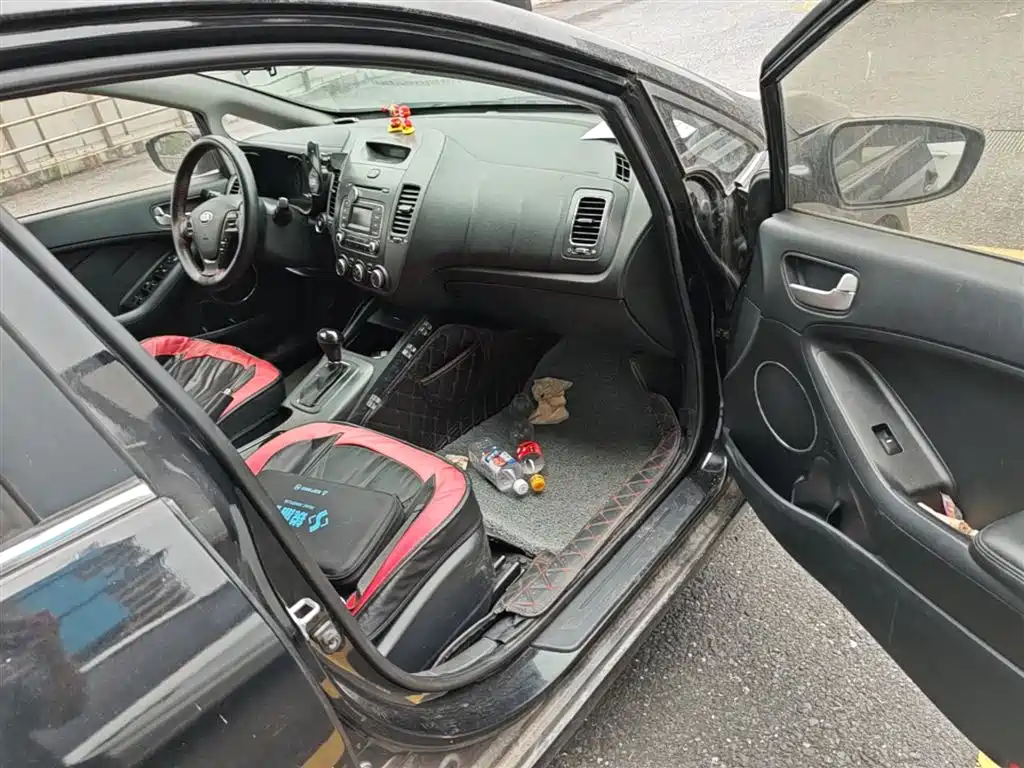 Kia K3 2013 1.6L Automatic GLS фото 11
