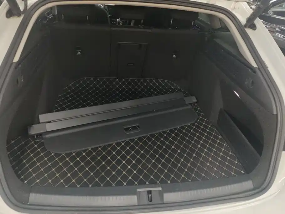 Volkswagen FAW-Volkswagen CC 2024 2023 Shooting Brake 380TSI Hunter's Heart Edition
