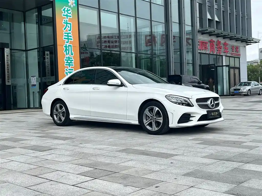 Mercedes-Benz C-Class 2019 C 260 L Sport фото 3
