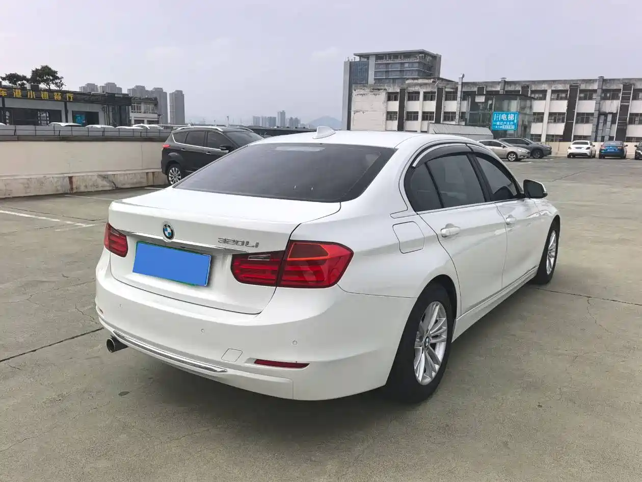 BMW 3 Series 2015 320Li Fashion фото 4