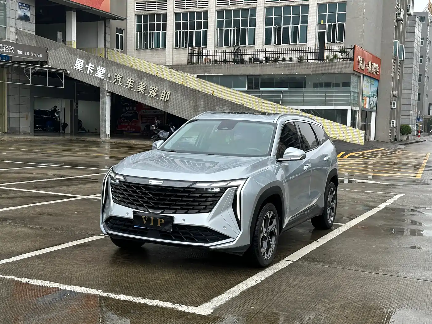 Geely Boyue L 2023 1.5TD DCT Premium