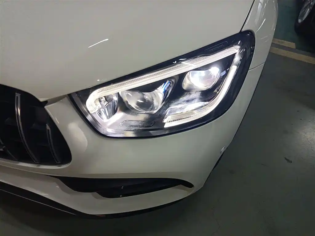MERCEDES-BENZ GLC AMG