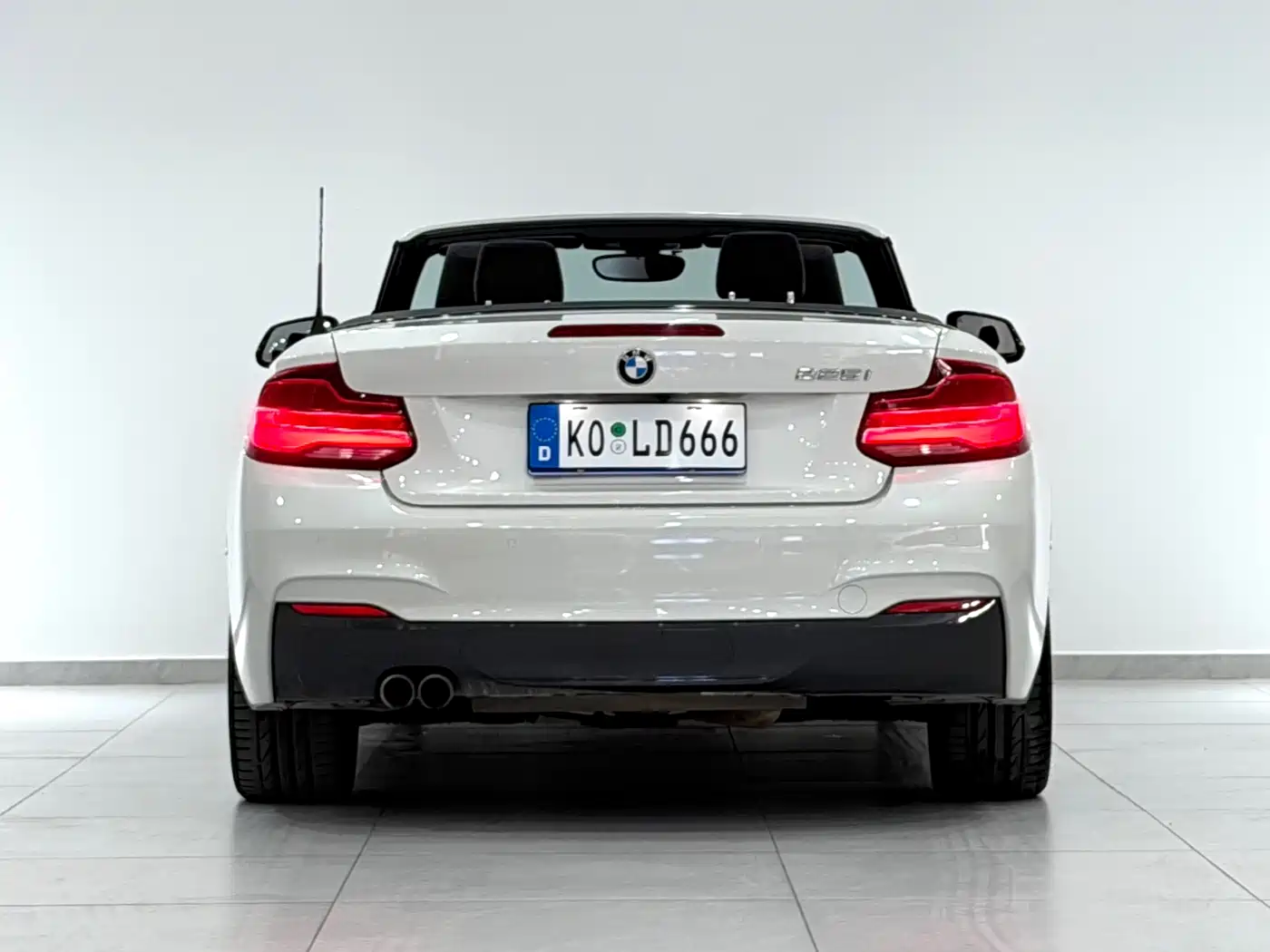 BMW 2 Series (Import) 2018 225i Convertible Coupe M Sport фото 3