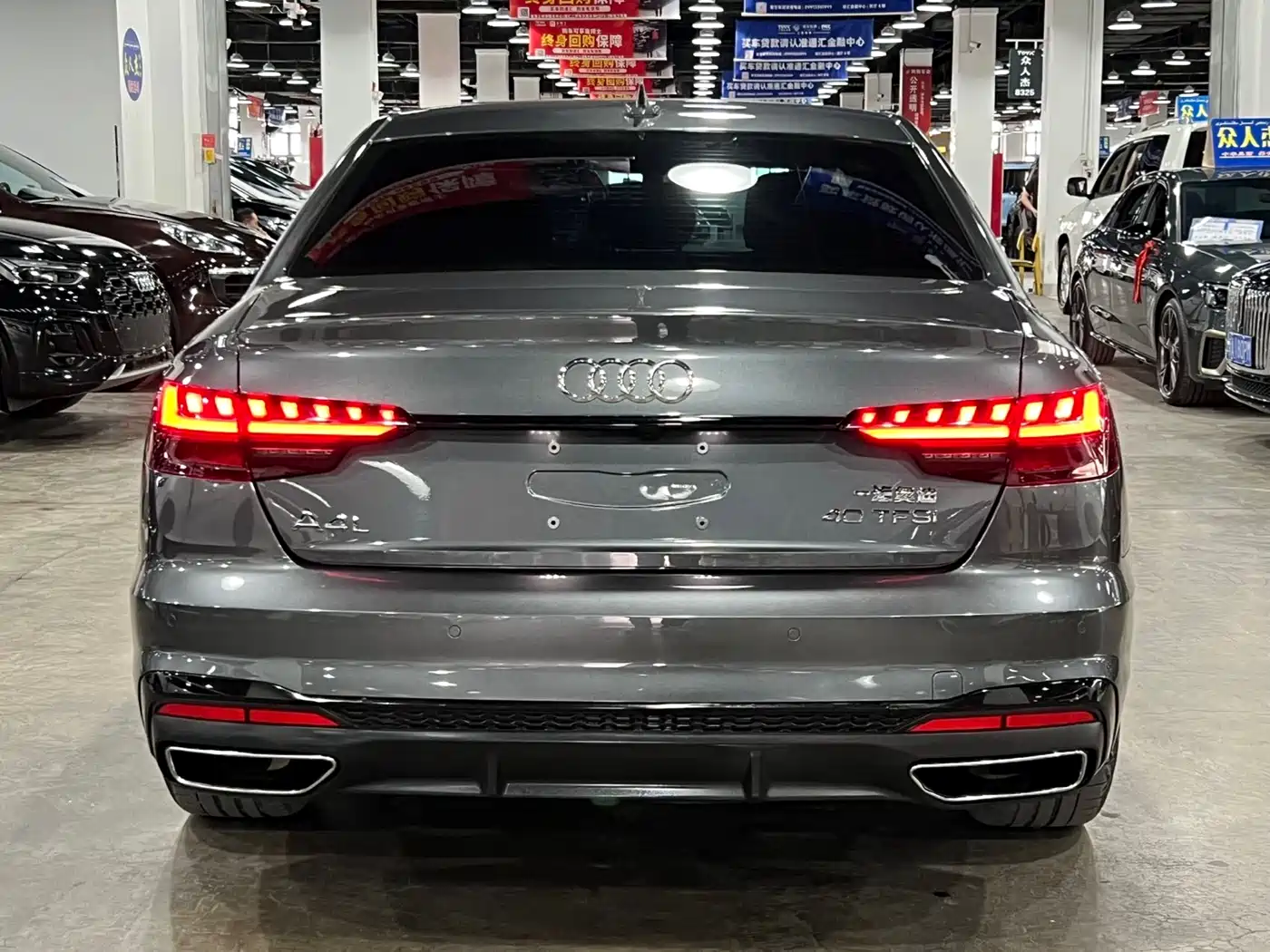 Audi A4L 2025 2 Million Celebration Edition 40 TFSI Luxury Dynamic фото 4