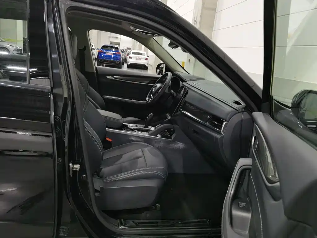 Zhonghua V7 2019 2019 Sport 300T Automatic Luxury