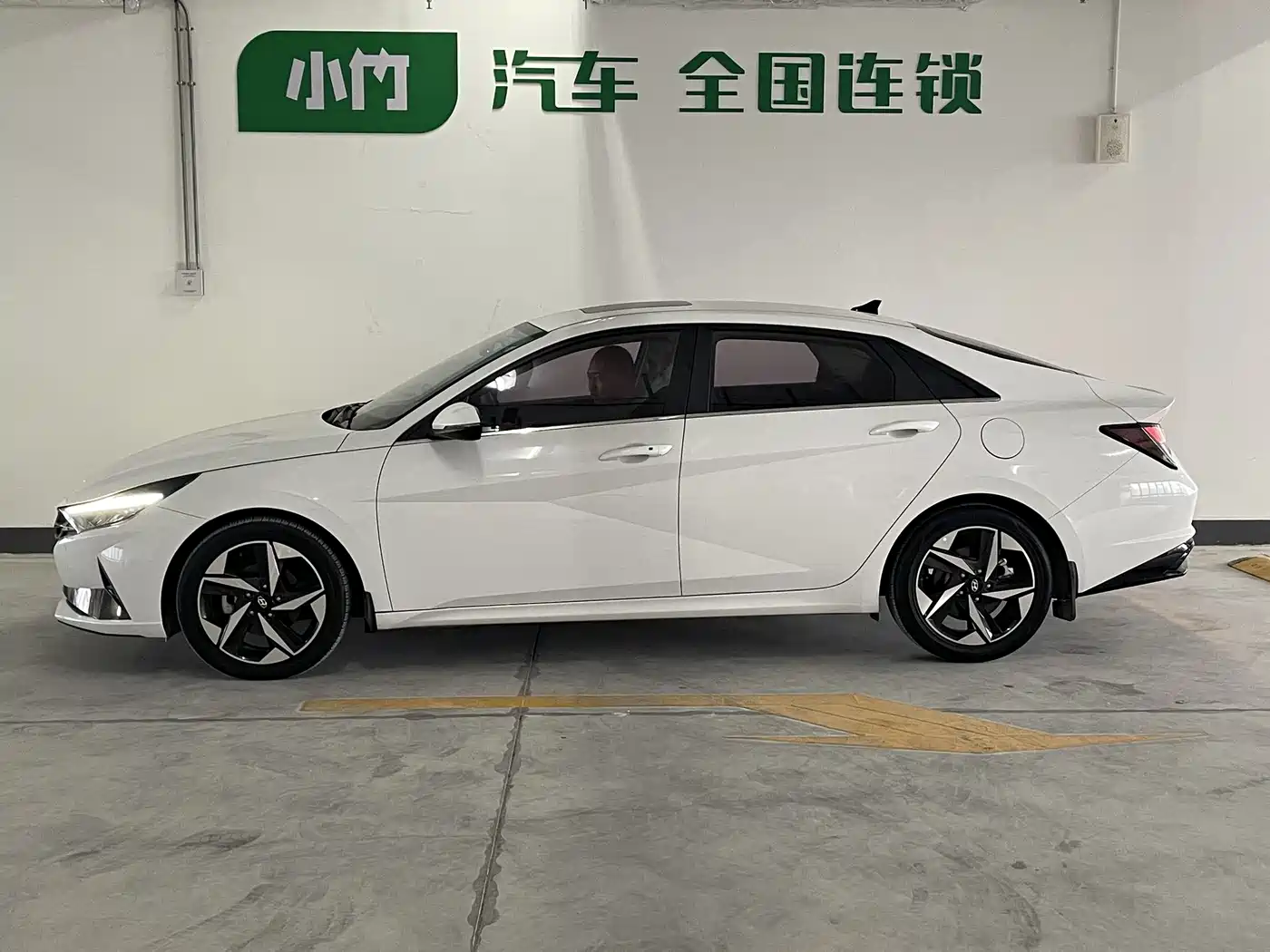 Hyundai Elantra 2022 1.5L CVT GLX Elite Edition фото 5