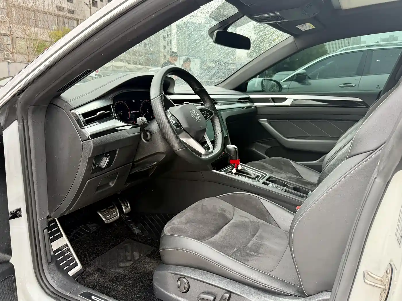 Volkswagen FAW-Volkswagen CC 2024 330TSI Dazzling Edition фото 5