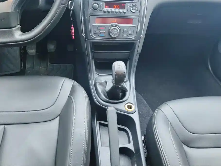 Peugeot 308 2013 Model 1.6L Manual Trend Style фото 16
