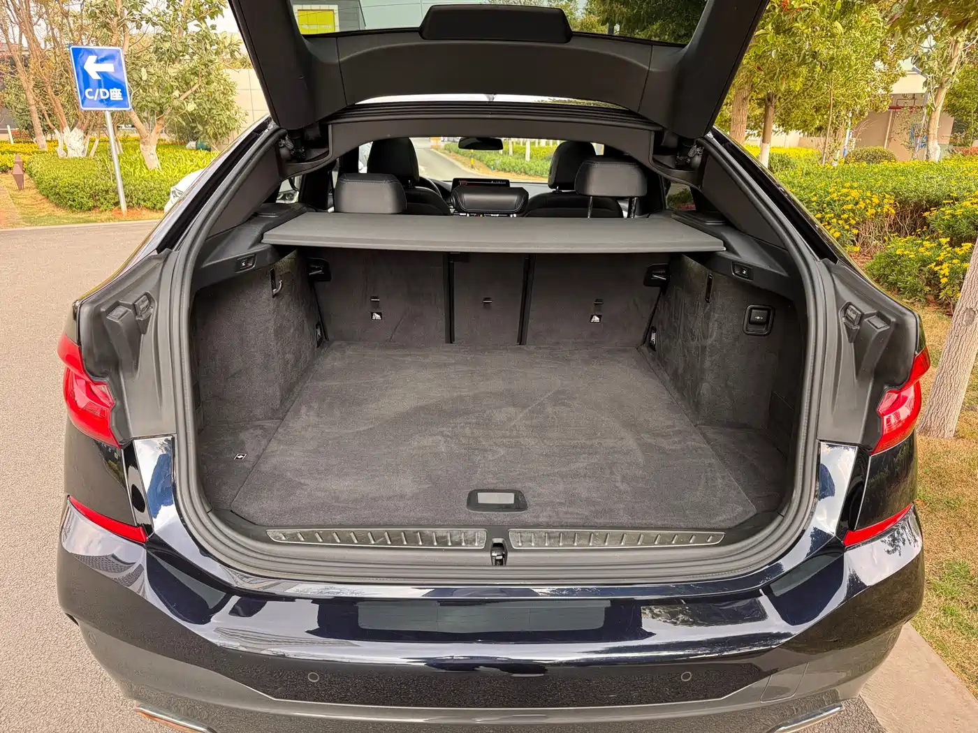 BMW 6 Series GT 2021 630i M Sport Package фото 25