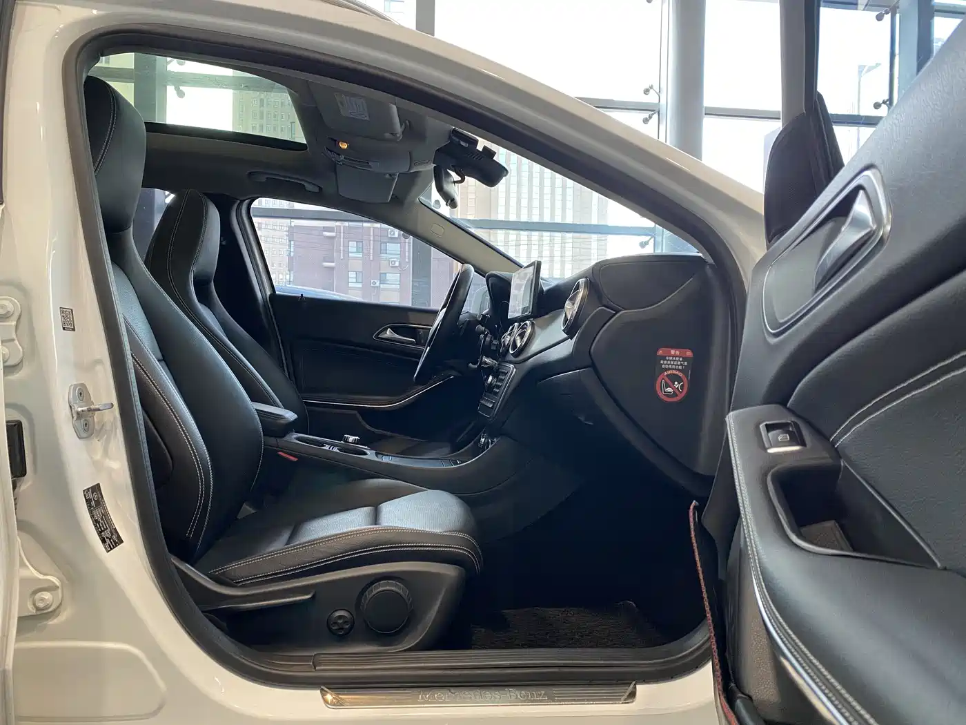 Mercedes-Benz GLA 2016 GLA 220 4MATIC Fashion фото 12