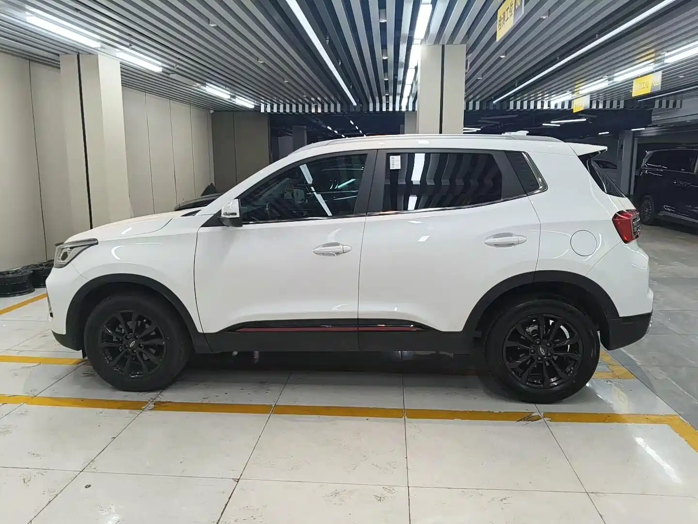 Photo 2 - Chery Tiggo 5x