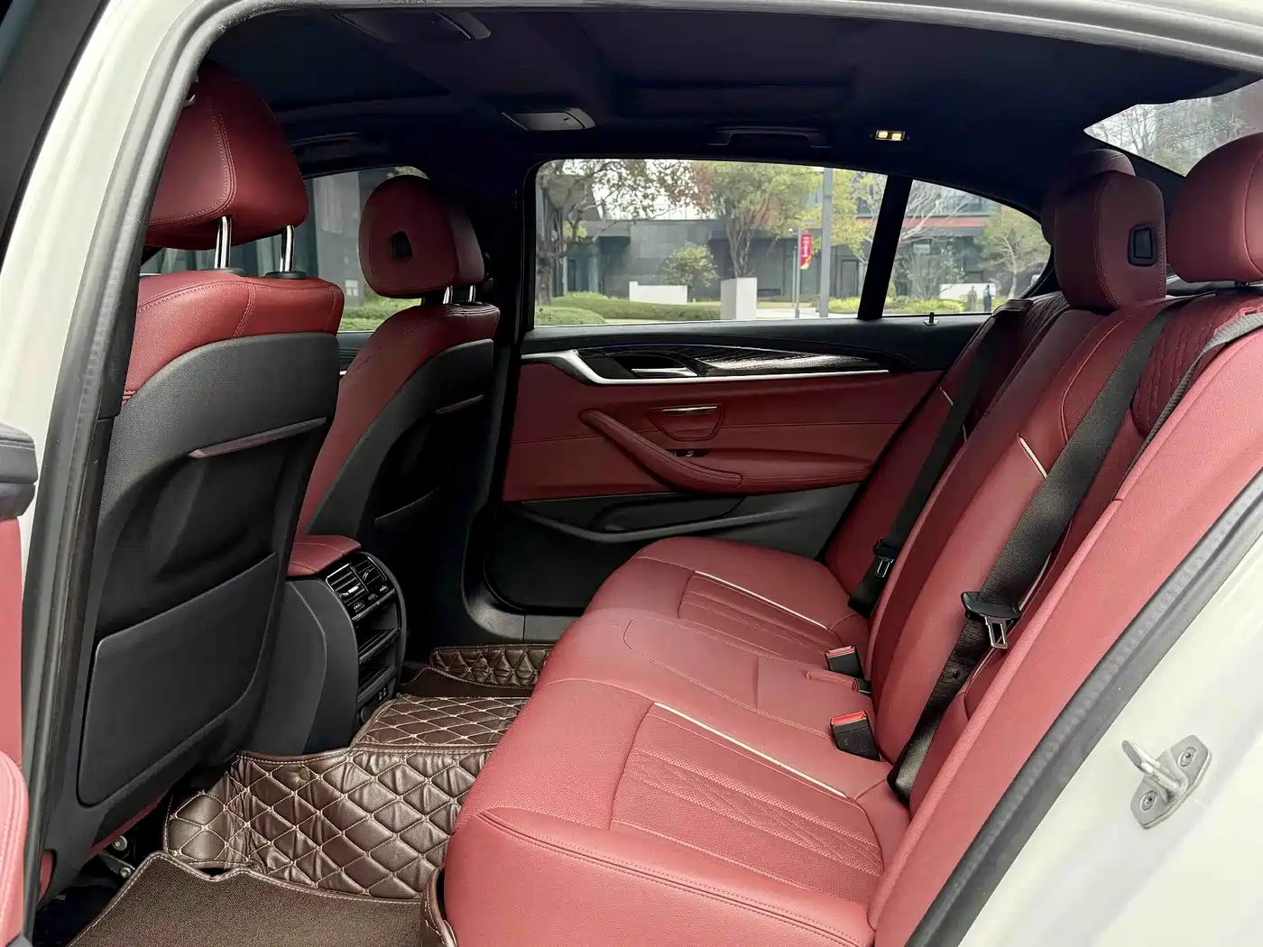 BMW 5 Series 2023 530Li Leading M Sport Package фото 6