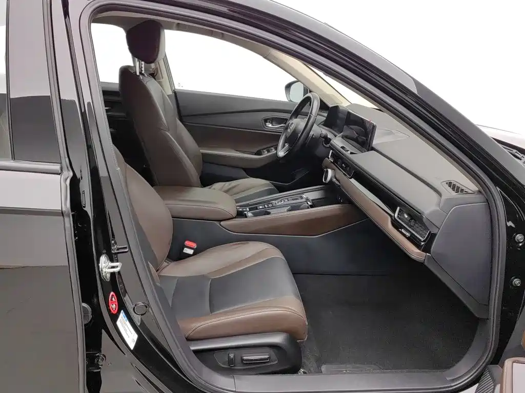 Photo 23 - Honda Inspire Hybrid