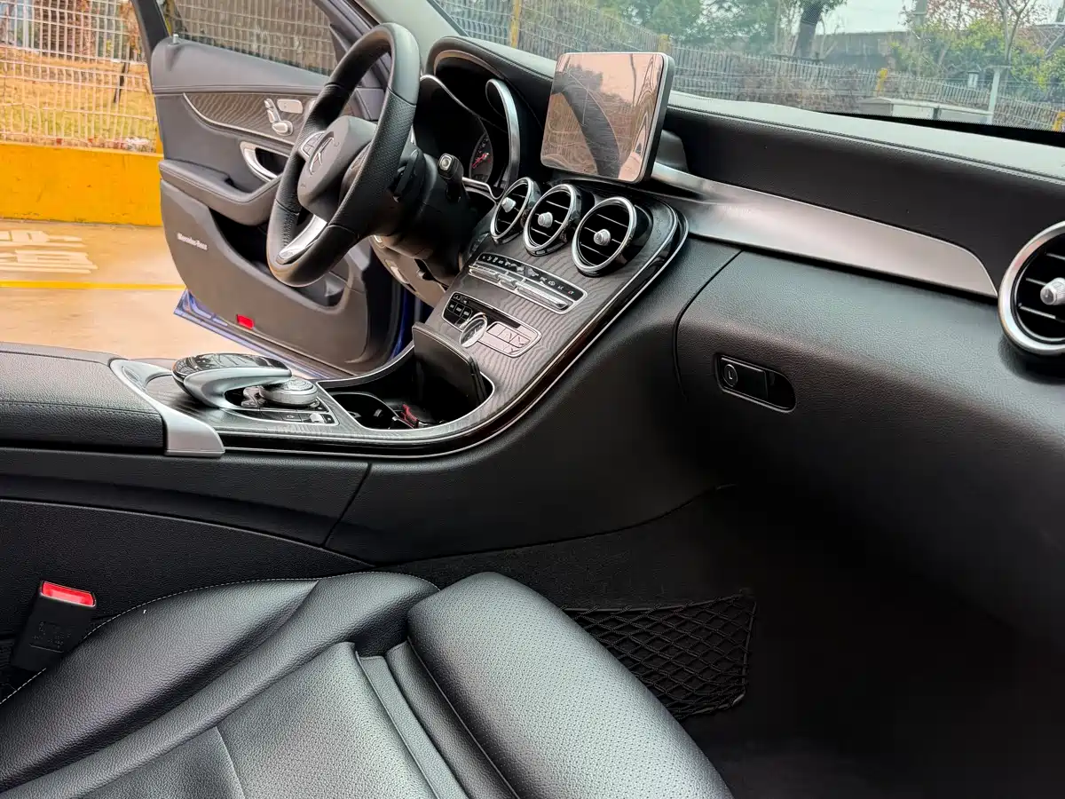 Mercedes-Benz C-Class 2018 C 200 L Sport Edition фото 8
