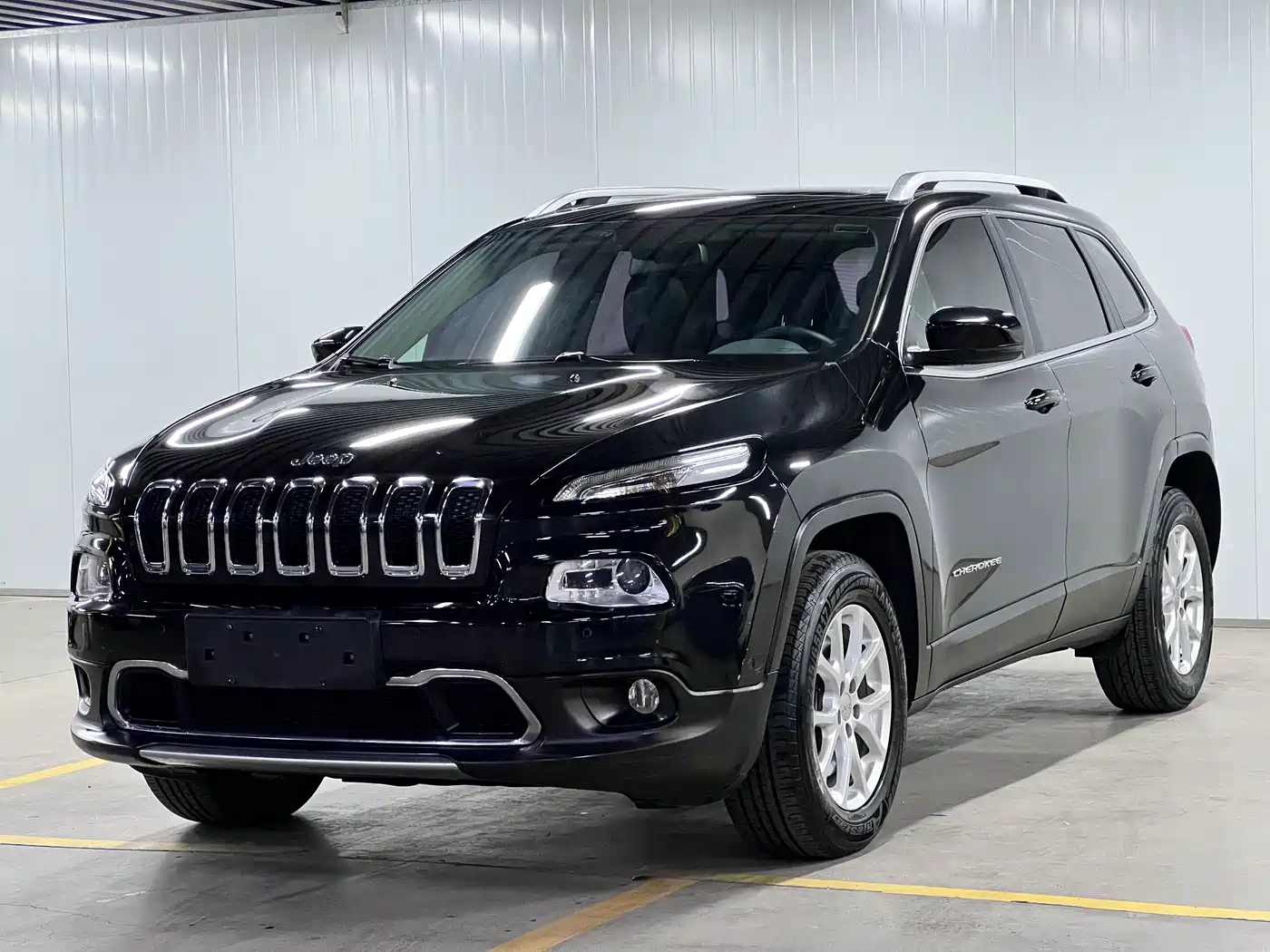 Jeep Cherokee 2016 — пригон из Китая