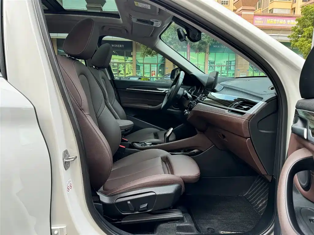 BMW X1 2020 xDrive25Li Premium Edition фото 26