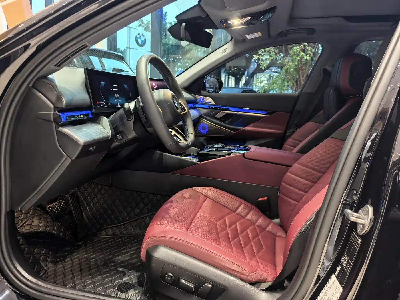 BMW 5 Series 2024 530Li Premium M Sport Package фото 3