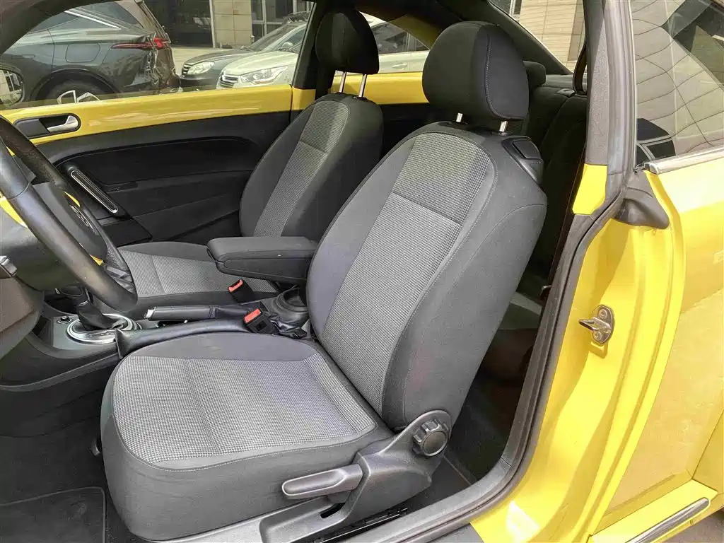 Volkswagen Beetle 2015 180TSI фото 12