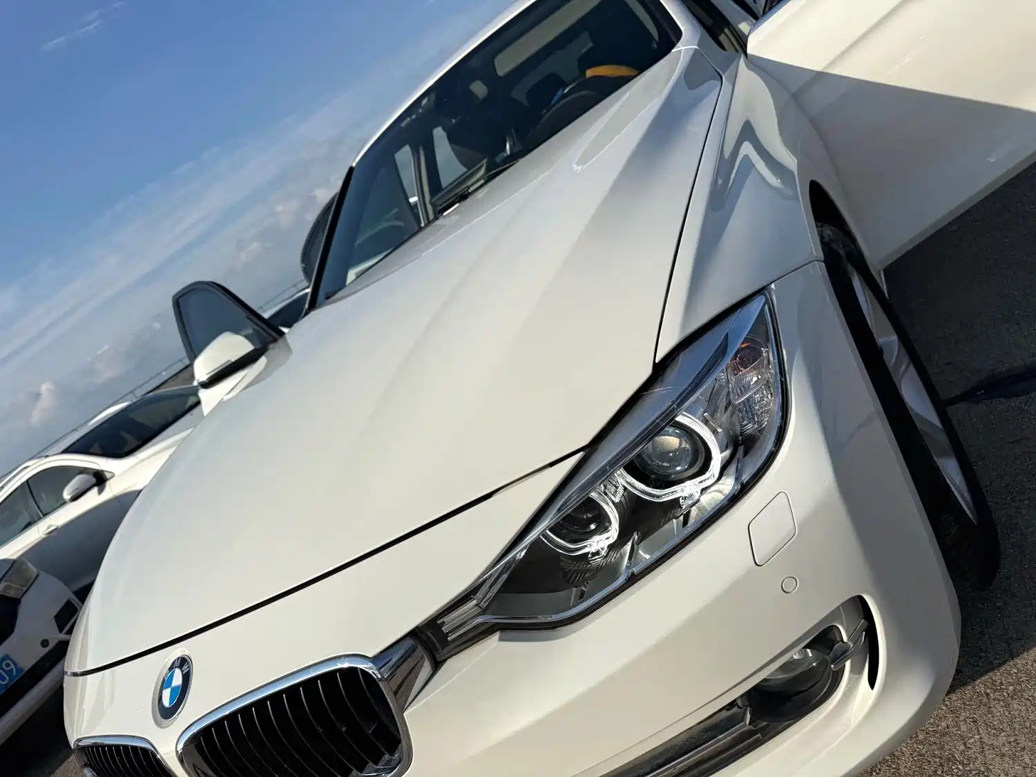 Photo 15 - BMW 3 Series