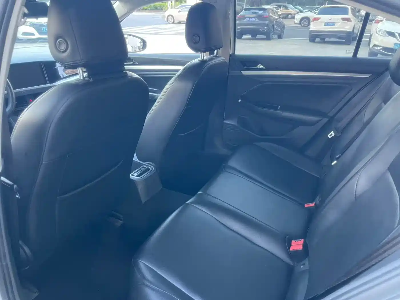Volkswagen Bora 2019 1.5L Auto Fashion Model фото 9