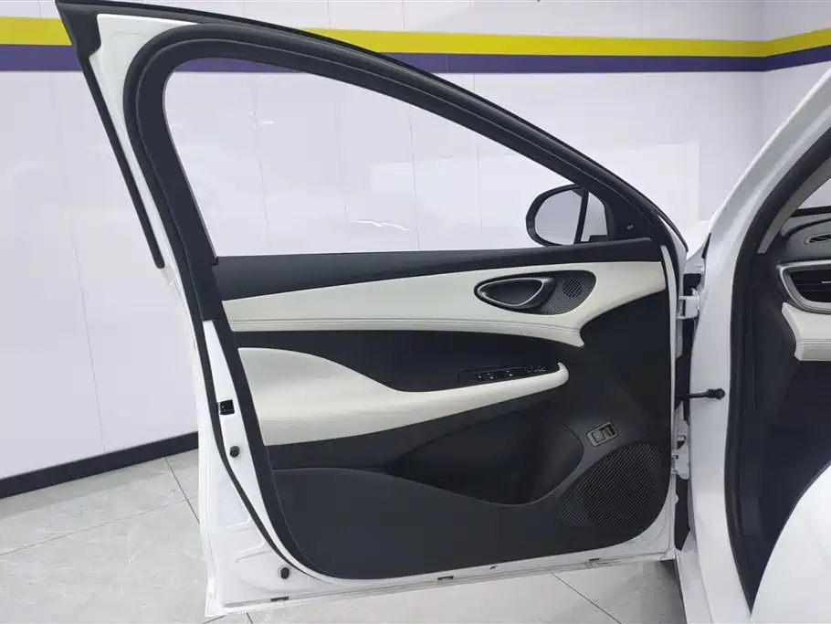 BYD Hai Bao 05 DM-i 2025 DM-i Smart Drive Edition 55KM Luxury фото 7