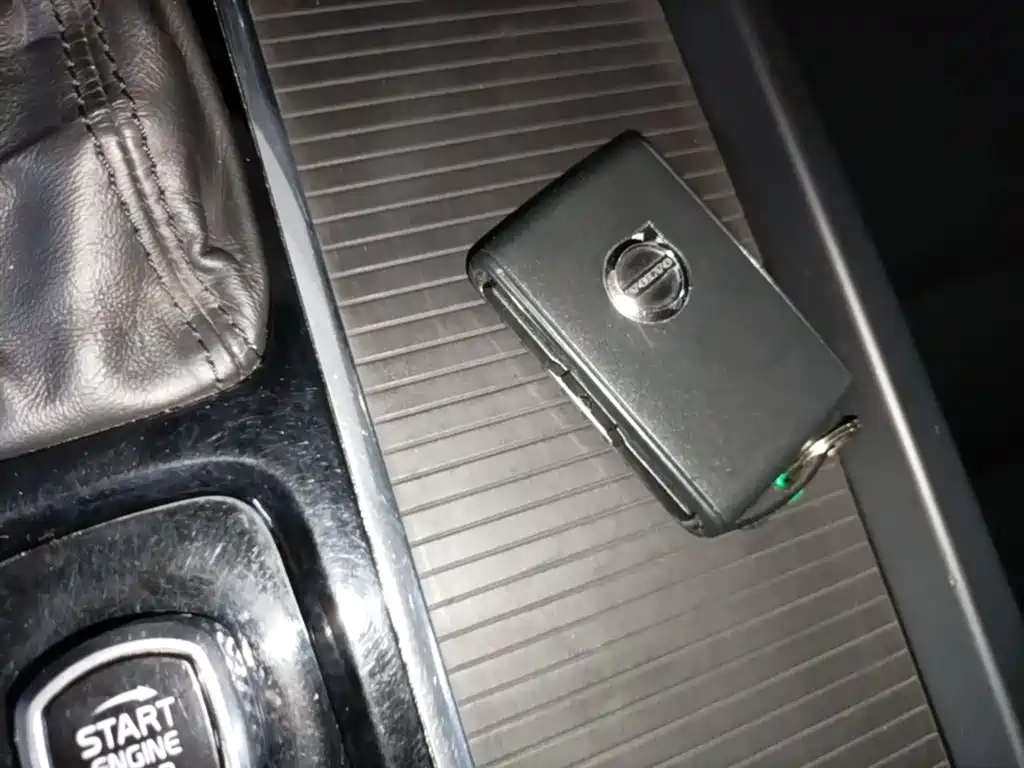 Фото 9 - Volvo XC60