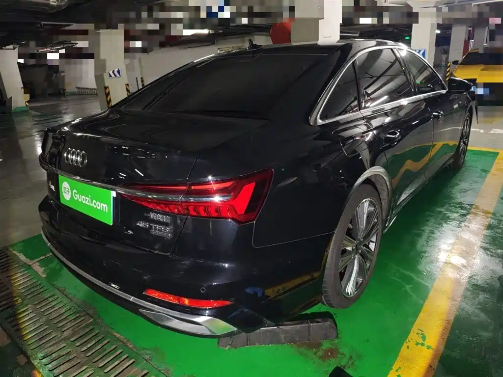 Audi A6L 2025 45 TFSI quattro Premium Sport + Exclusive Package фото 4