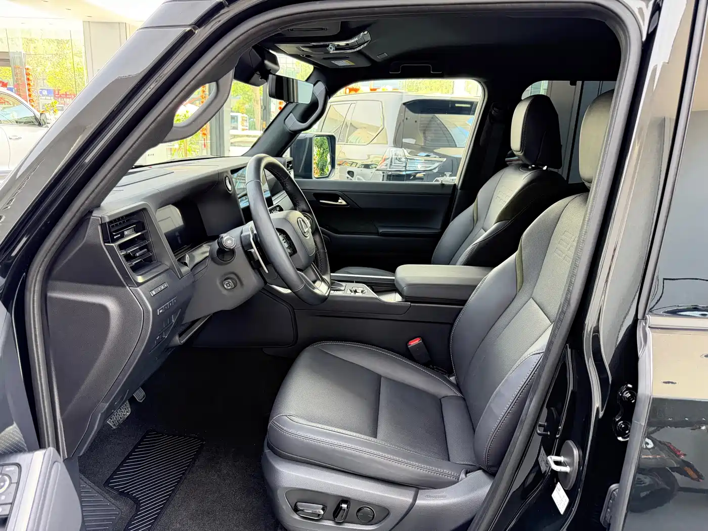 Lexus GX 2024 OVERTRAIL Summit Edition фото 4