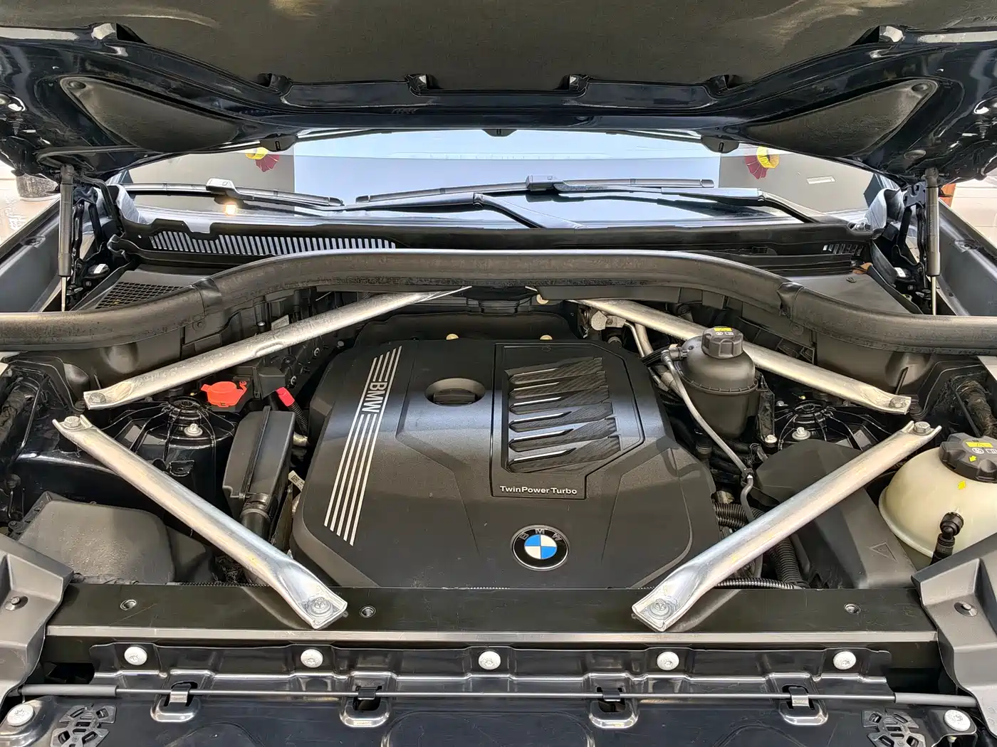 BMW X5 (Import) 2021 xDrive40i Exclusive M Sport Package фото 14